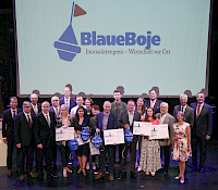gruppenfoto_blaueboje_journalistenpreis.jpg