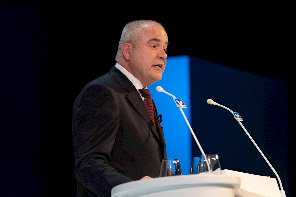 wirtschaftstag2018_p2_oettinger_1811155rk_7299.jpg