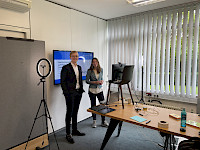 Live aus Neu-Isenburg dabei: Dr. Benjamin Wilhelm & Juliane Franze