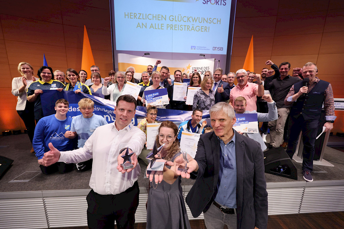 alle_sieger_m__moderator_jens_herrmann.jpg